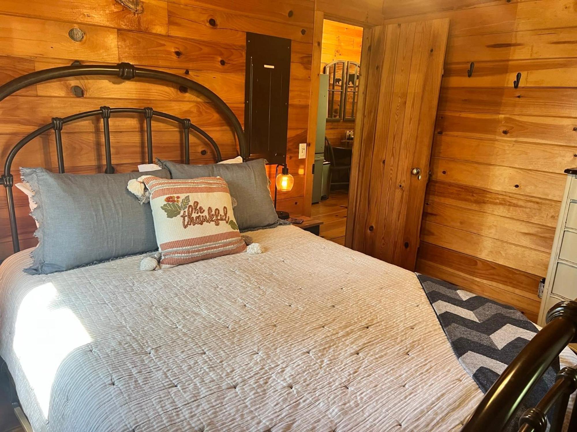 Log Cabin With Mountain View And Privacy Blue Ridge Extérieur photo